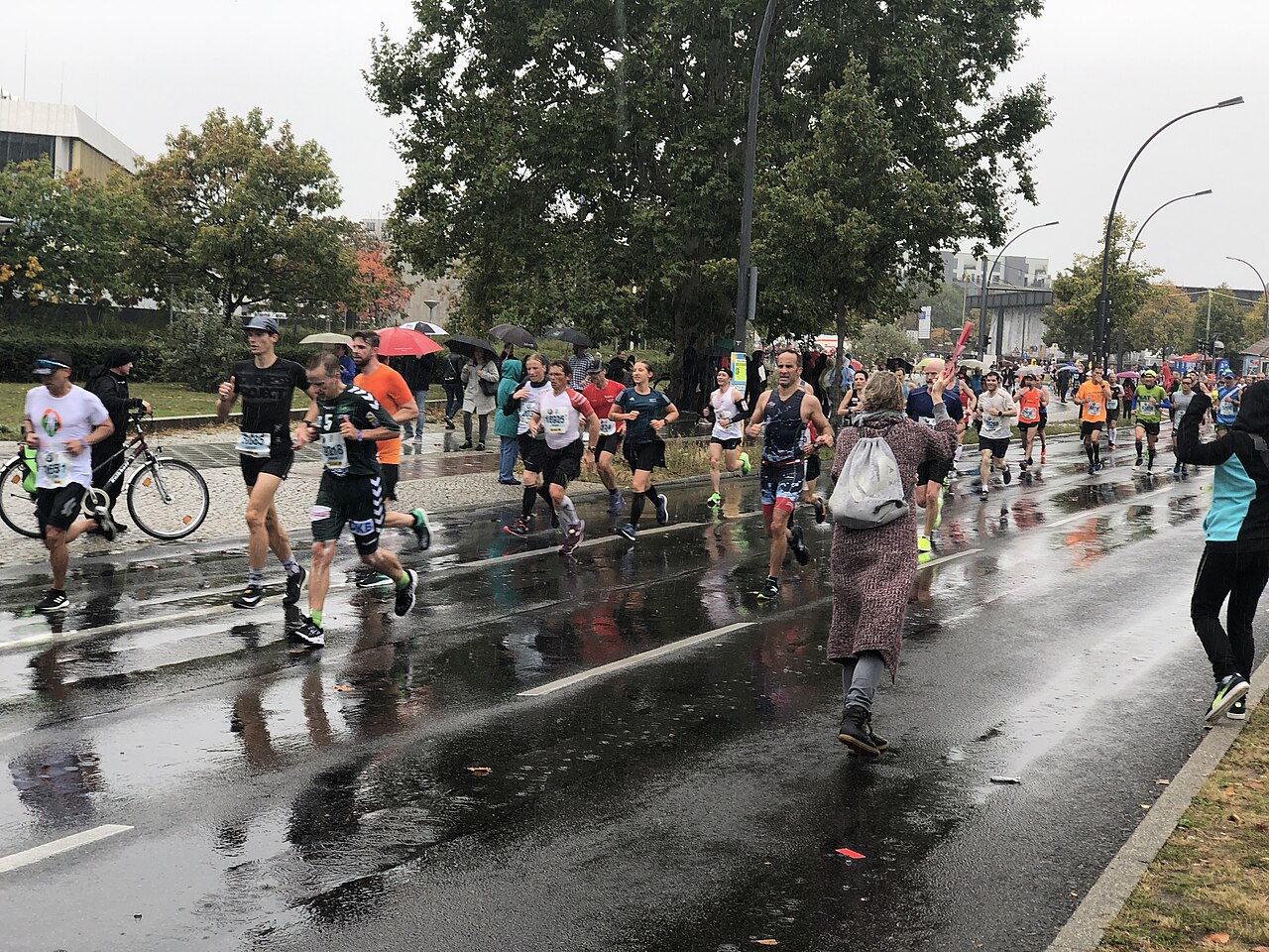 实战进阶｜从五公里到全马：跑者进阶的阶梯与陷阱